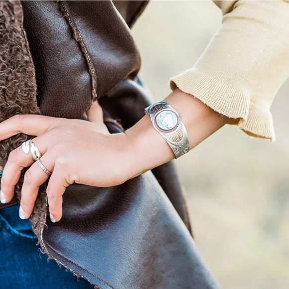 Montana Silversmiths Fine Silver & 24K Gold Prarie Dancers Buffalo Bracelet New! - Picture 6 of 11